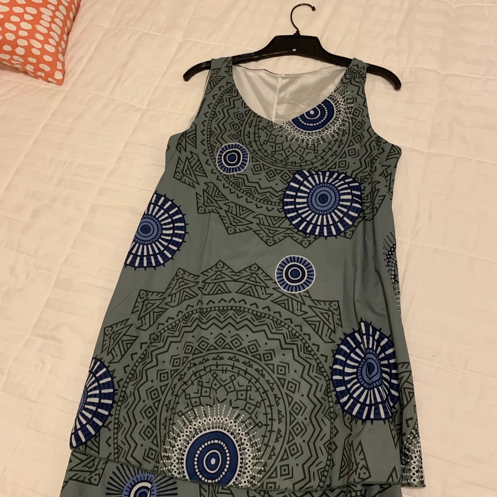 green dress